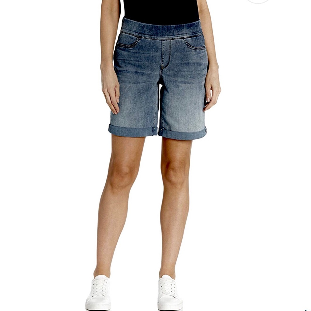 NYDJ Pull On Roll Cuff Stretch Denim Shorts With Cool Embrace Size 4